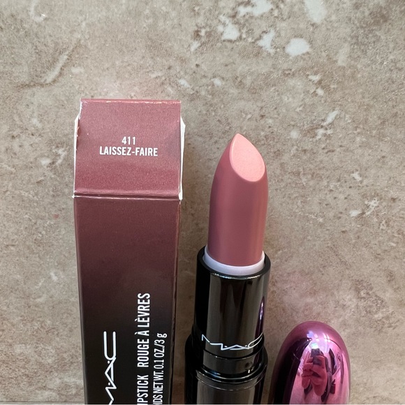 MAC Love Me lipstick -  Laissez Faire - Picture 4 of 6